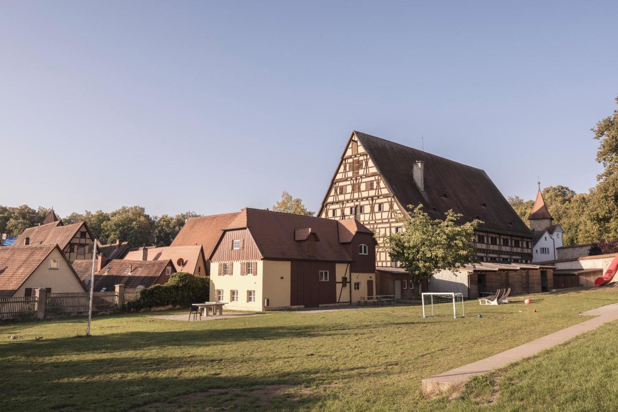 Jugendherberge Dinkelsbuehl - Youth Hostel ภายนอก รูปภาพ